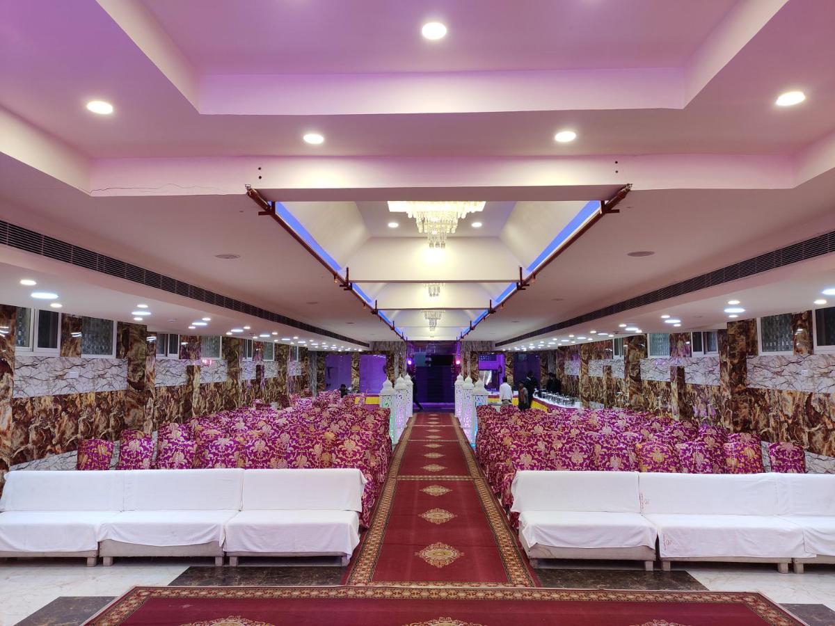 Hotel Maple Delite Lucknow Esterno foto