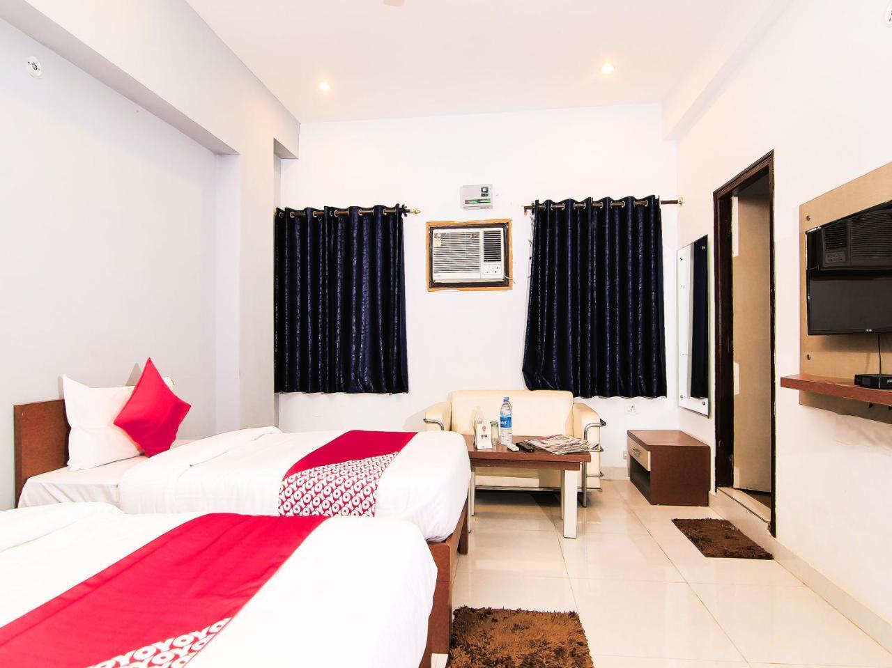 Hotel Maple Delite Lucknow Esterno foto
