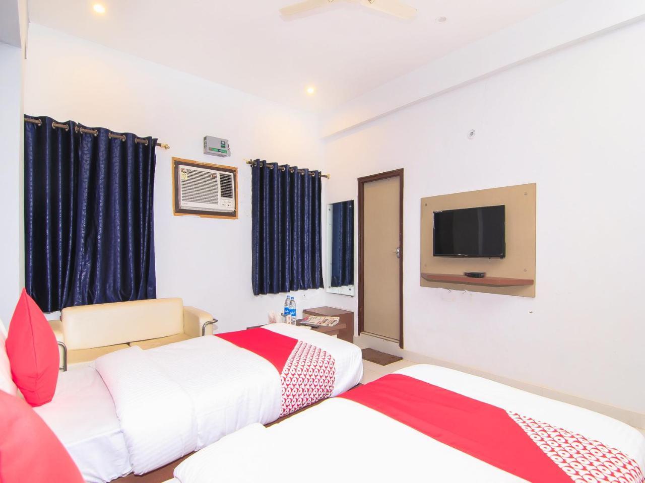 Hotel Maple Delite Lucknow Esterno foto