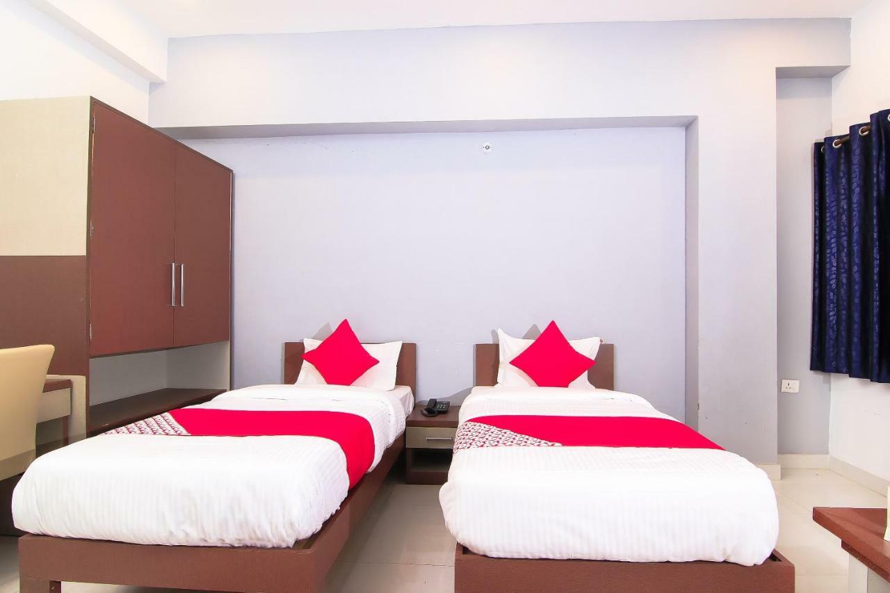 Hotel Maple Delite Lucknow Esterno foto